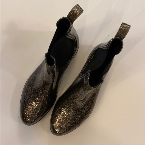 report slicker chelsea rain bootie